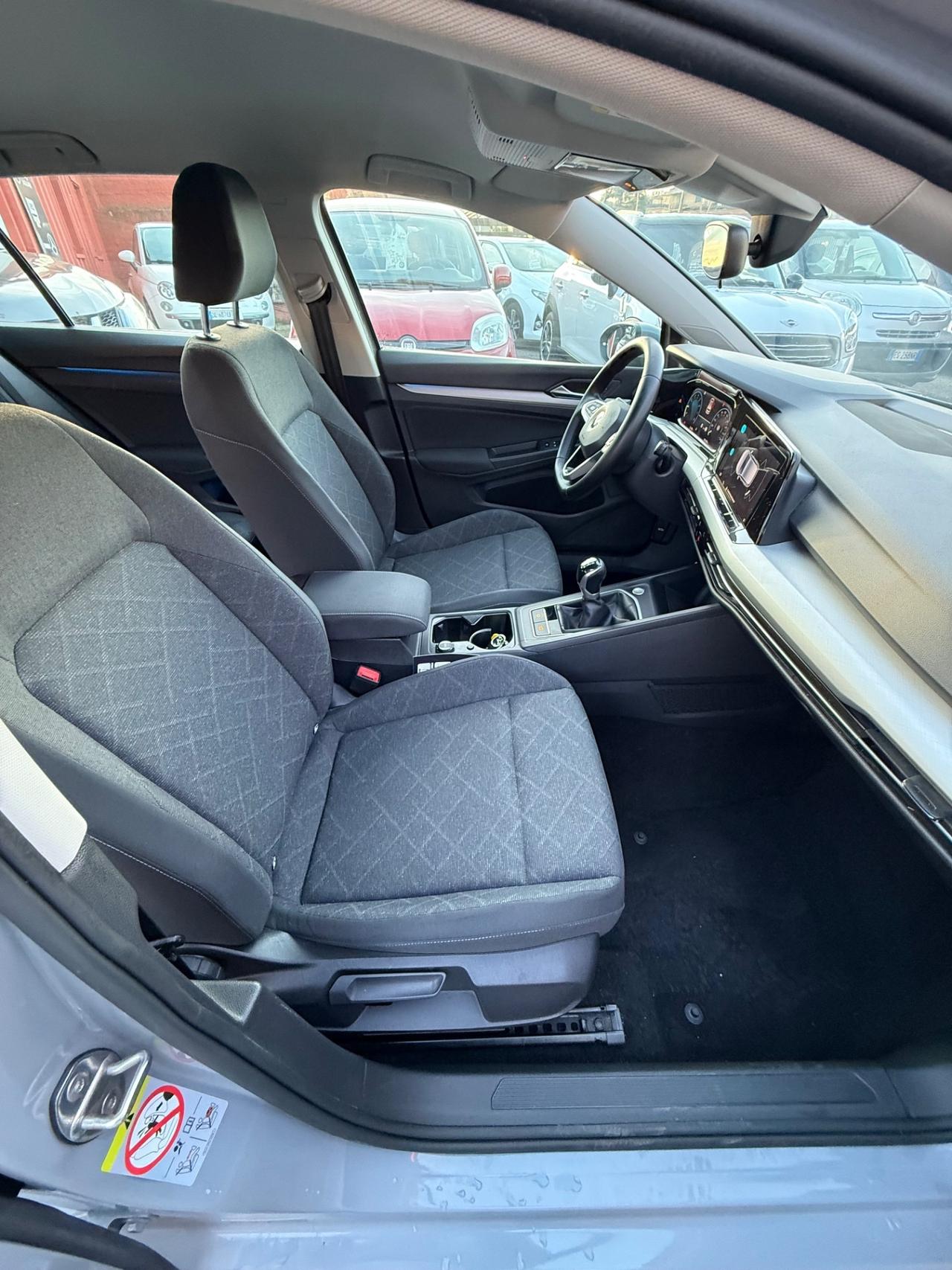 Golf 1.0 eTSI EVO- Life-unipro -garanzia-rate