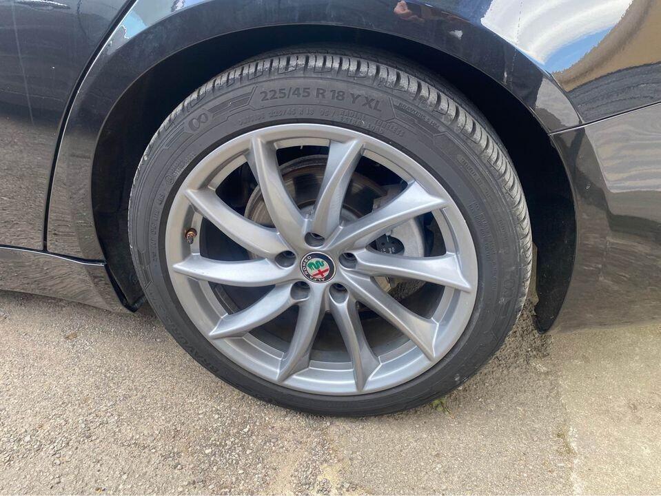 Alfa Romeo Giulia 2.2 Turbodiesel 150 CV AT8 Busin