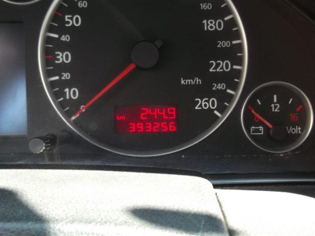 Audi A6 2.5 V6 TDI/180CV cat quattro tiptronic - 16