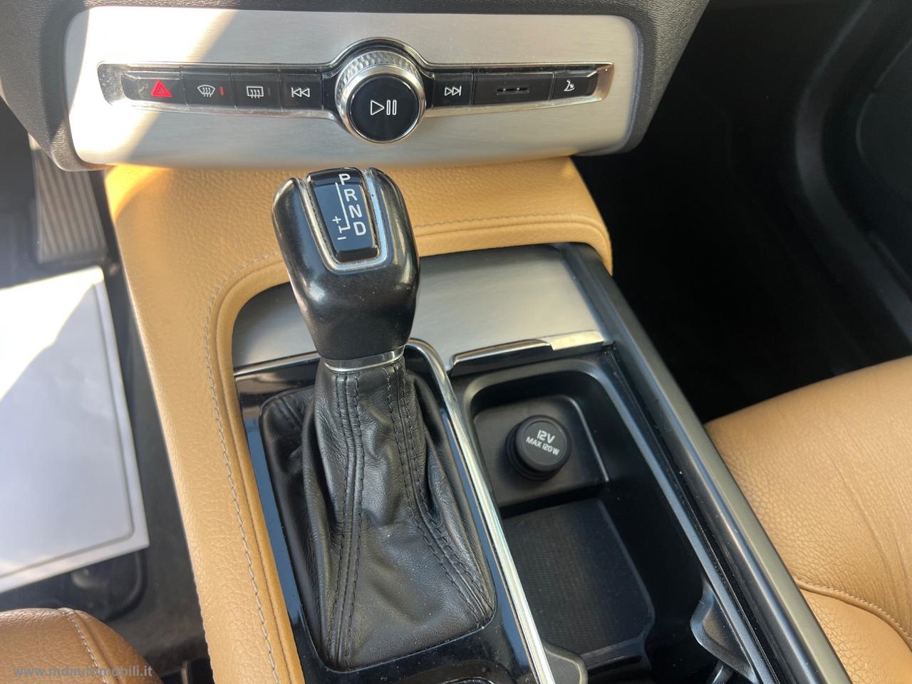 VOLVO XC90 D5 AWD Geartronic 7 posti Momentum FULL LED TAGLIANDI VOLVO