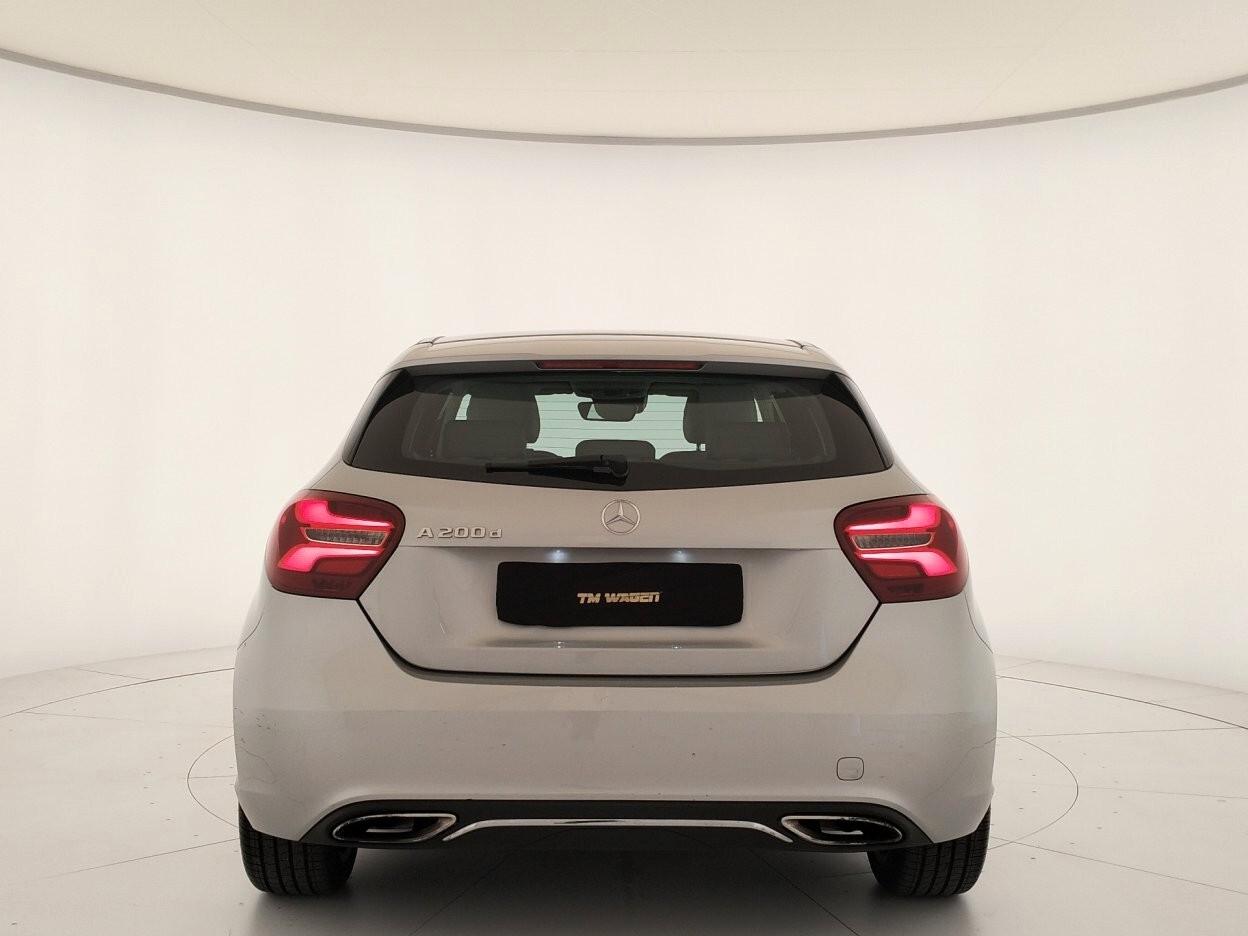 Mercedes-Benz A 200d Premium auto