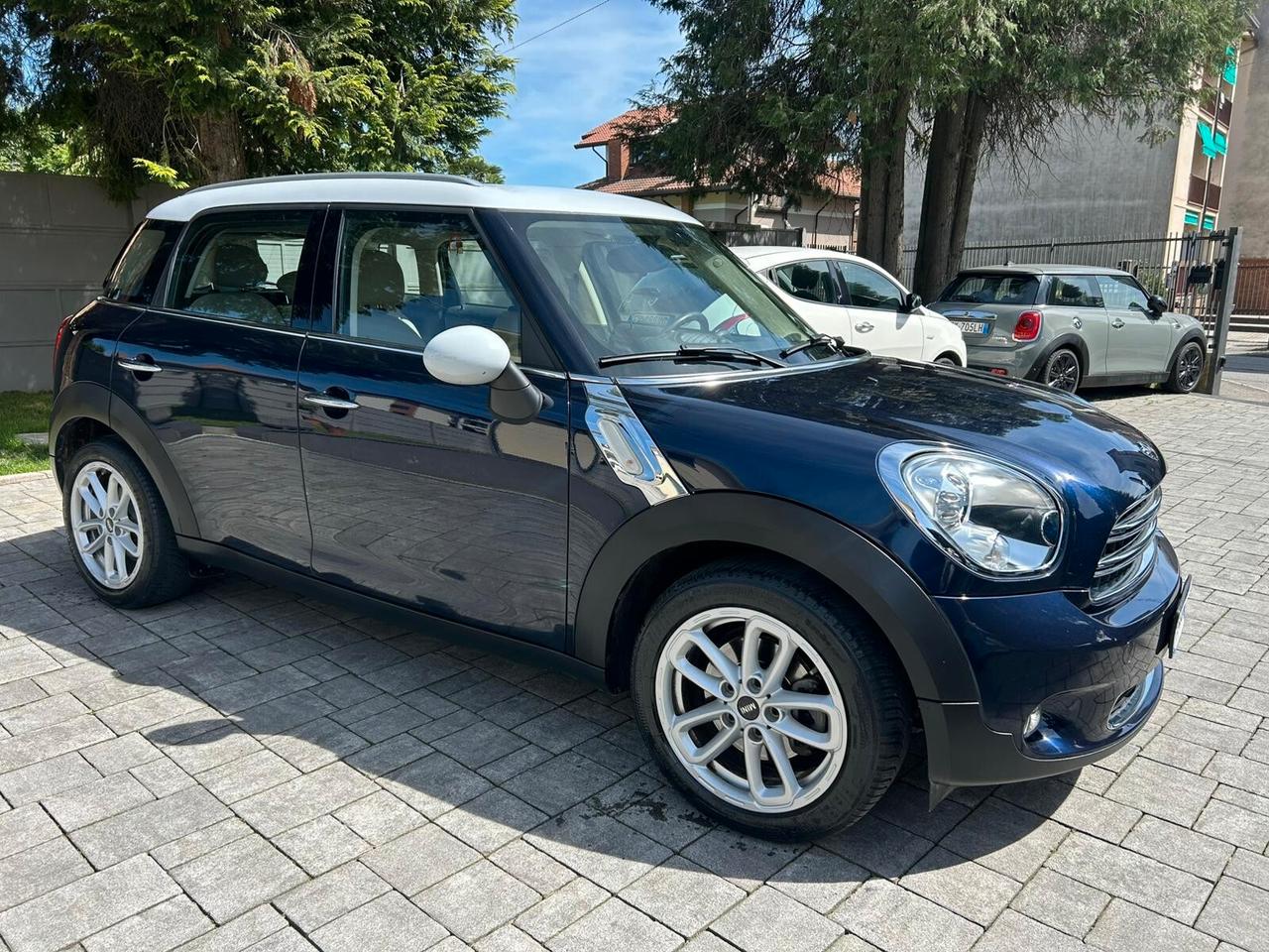 Mini Countryman Cooper D XENON - PELLE - CERCHI 17" - PDC