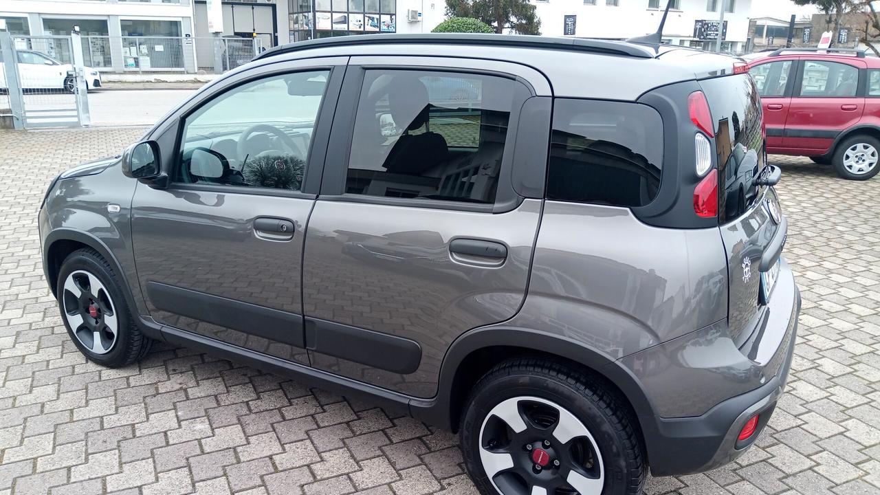 Fiat Panda 1.0 FireFly S&S Hybrid City Cross