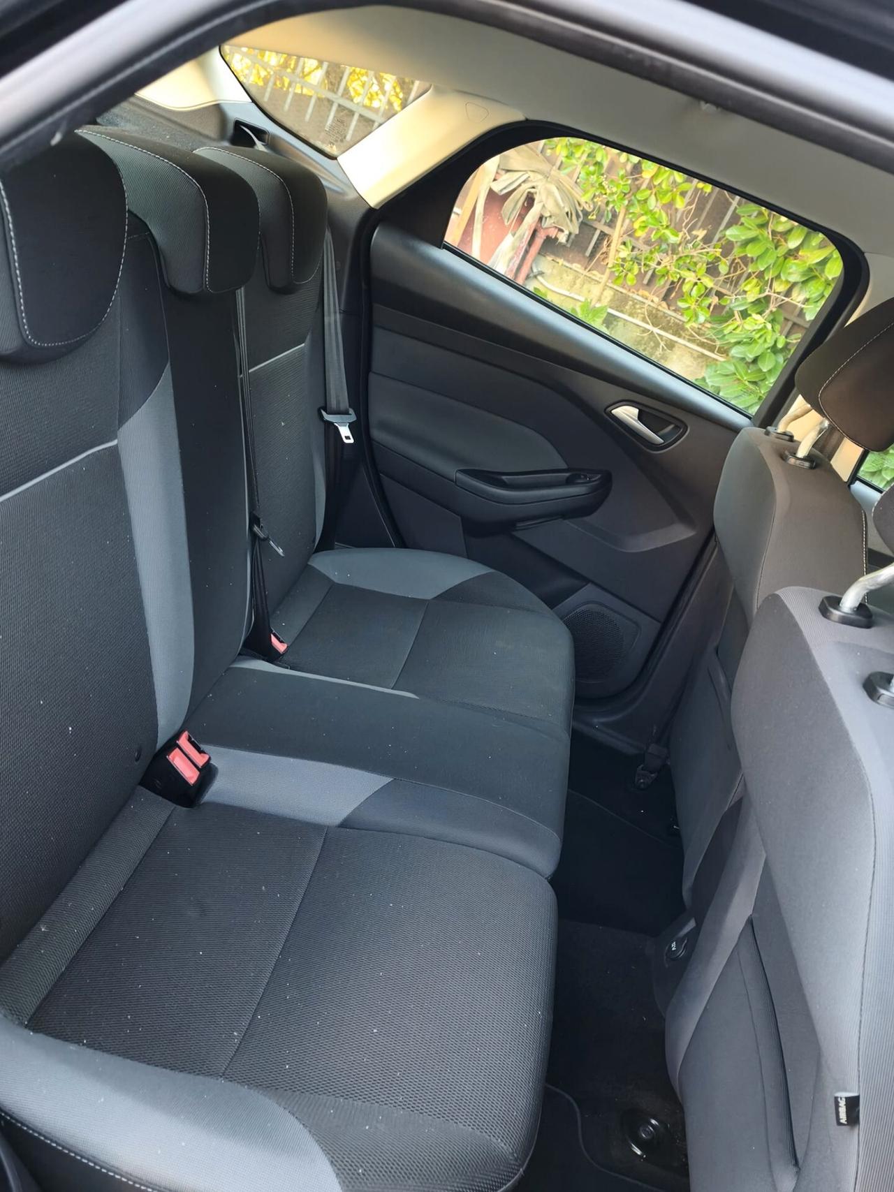 FORD FOCUS 1.0 101CV MODELLO PLUS