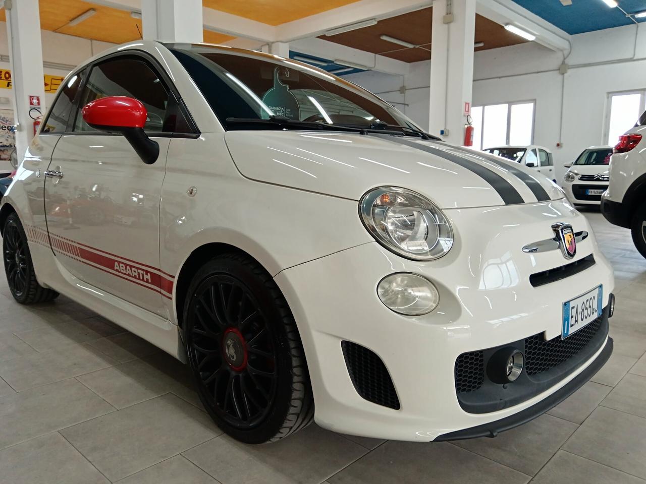 Abarth 500 1.4 Turbo T-Jet essesse