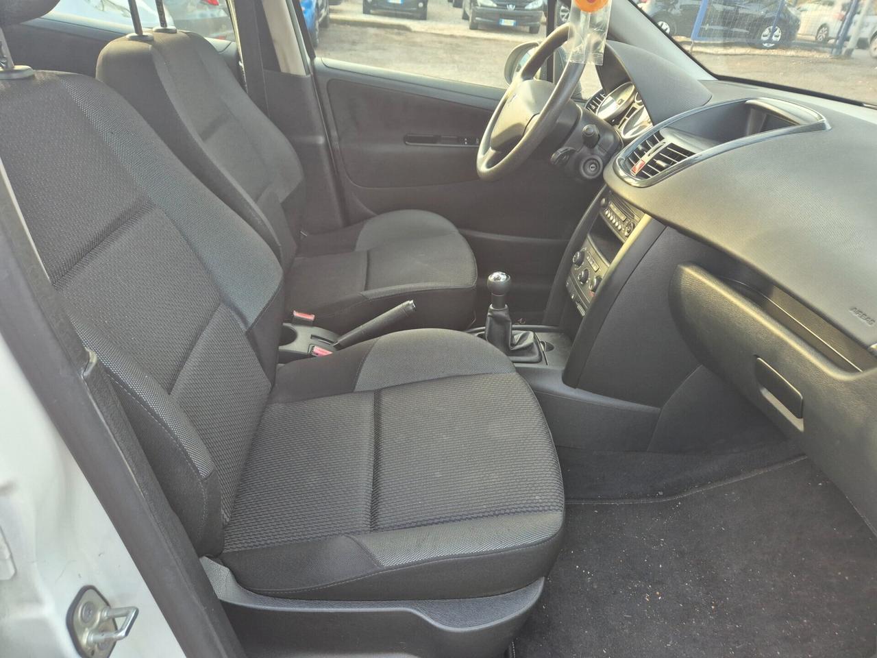 Peugeot 207 1.4 HDi 70CV FAP 5p. X Line