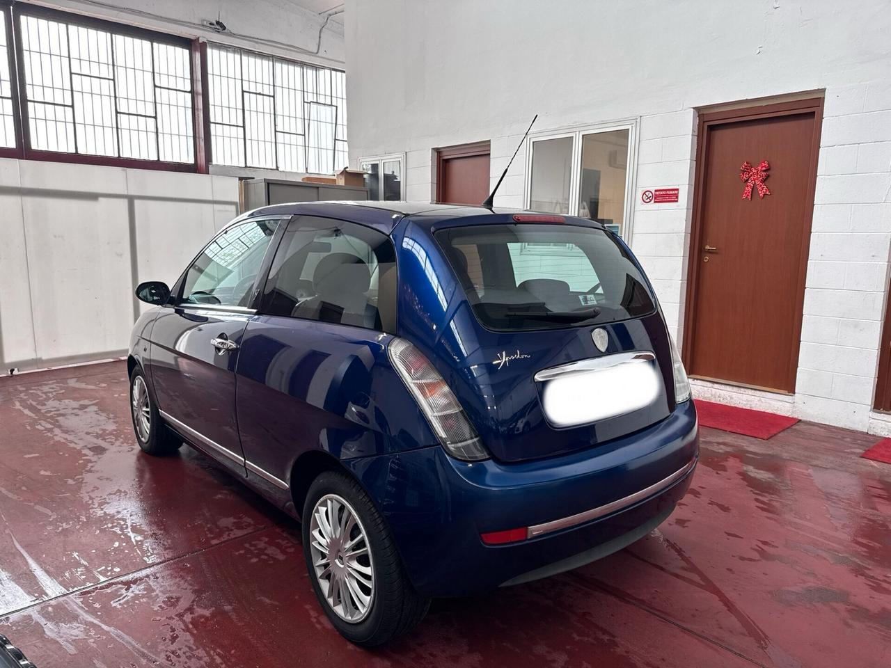 Lancia Ypsilon 1.4 16V Platino AUTO CON ALLESTIMENTO PER DISABILI