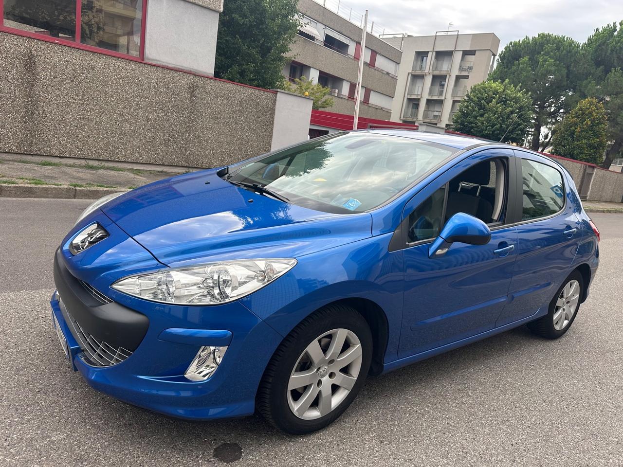 Peugeot 308 1.6 VTi 120CV 5p. Premium - ok neopatentati - euro 5