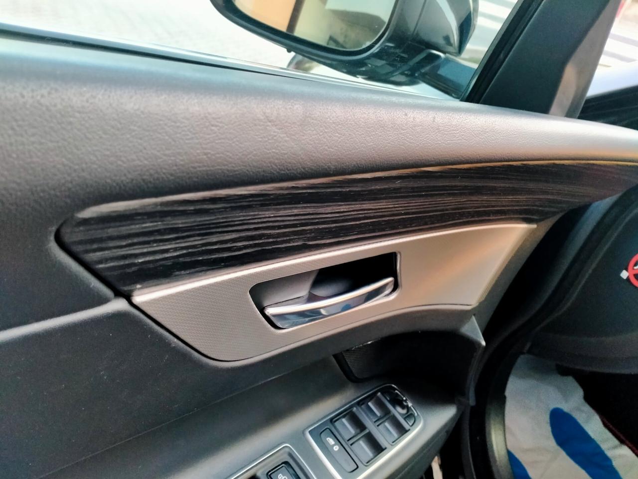 Jaguar XF 2.0D i4 180CV AWD PORTFOLIO MODEL YEAR 2019 MERIDIAN DIGITAL SOUND SYSTEM 380W