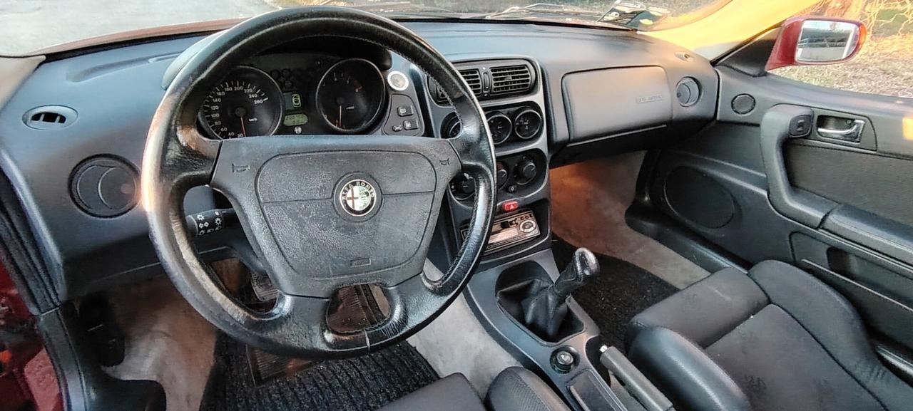Alfa Romeo GTV 2.0i T. Spark