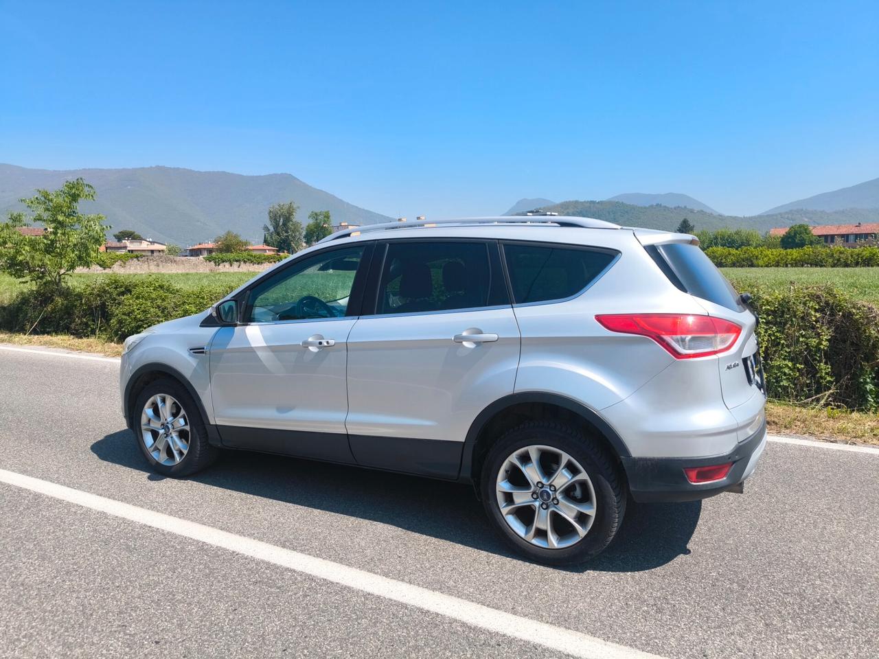 FORD KUGA 2,0 TDCI 4X4- TITANIUM-CAMBIO AUTOMATICO