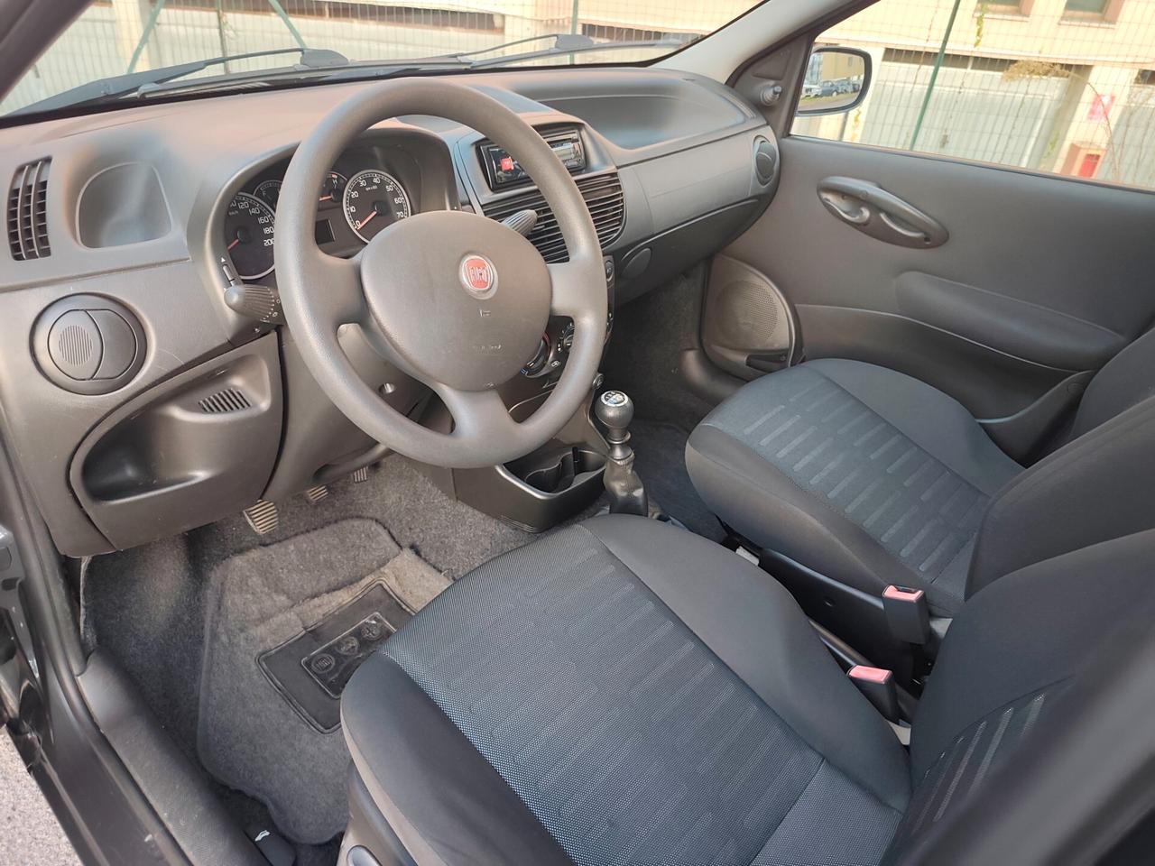 Fiat Punto 1.2 Benz 5 porte 1° proprietario