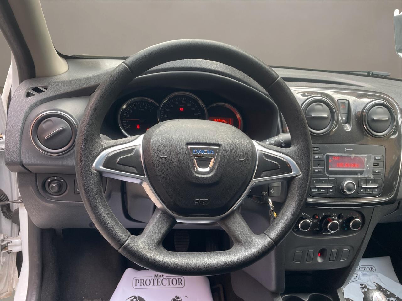 Dacia Sandero UNICO PROPRIETARIO - NEOPATENTATI