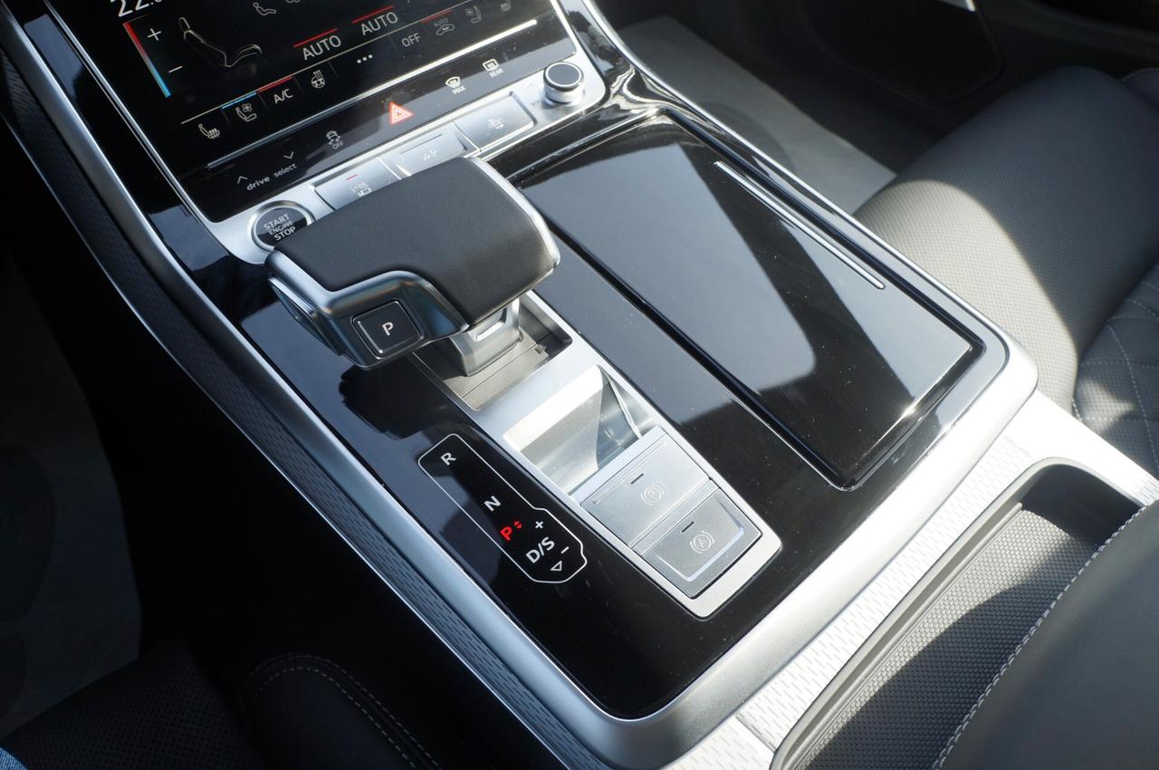 Audi Q8 SUV 45 TDI quattro tiptronic S line edition