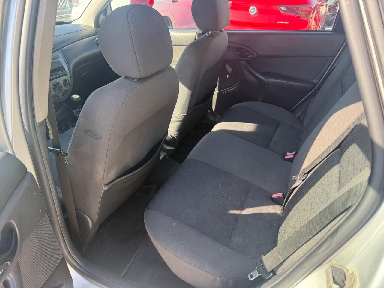 Ford Focus 1.8 TDDi cat 5p. Ghia