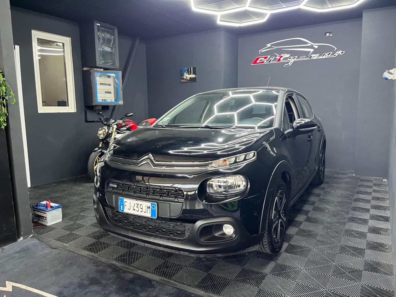 Citroën C3 1.2 PureTech GPL 82 CV (2017) – Nera, Ottime Condizioni!