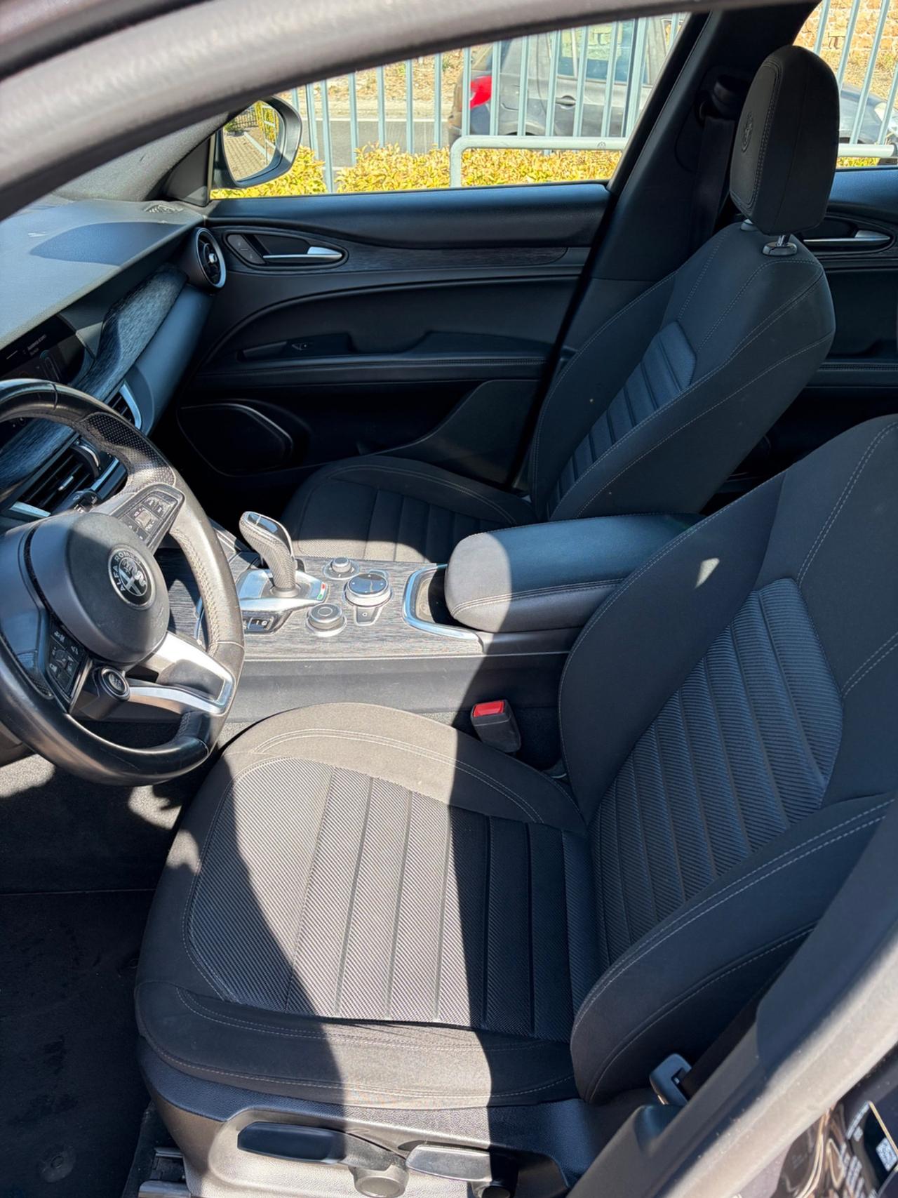 Alfa Romeo Stelvio 2.2 Turbodiesel 160 CV AT8 RWD Super Business UNIPRO
