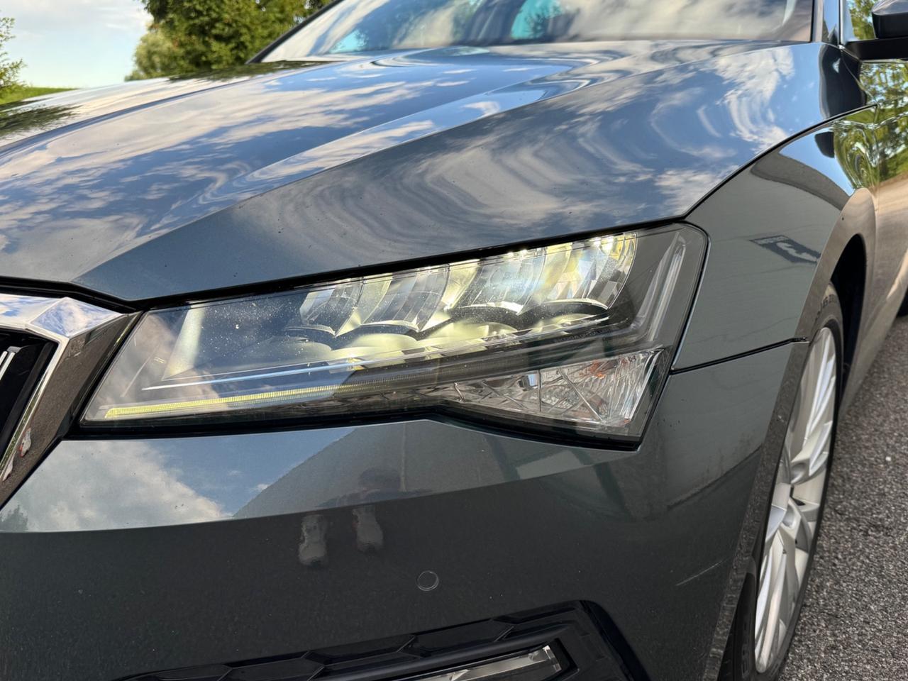 Skoda Superb 2.0 TDI 150 CV SCR DSG Wagon Executive