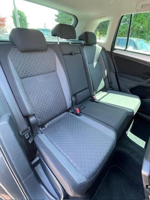 Volkswagen Tiguan 2.0 TDI SCR DSG 4MOTION Business BMT