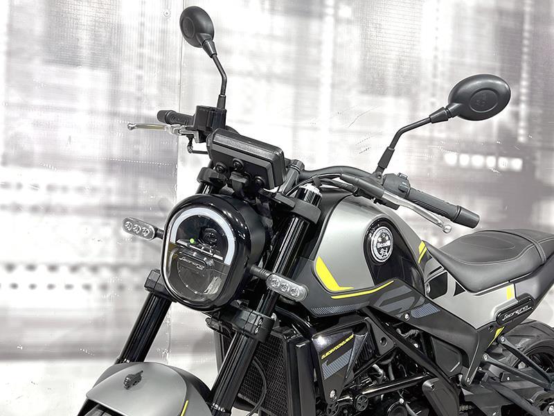 Benelli Leoncino 250