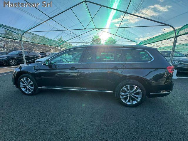 VOLKSWAGEN Passat Variant 2.0 TDI Executive 4motion 200cv DSG - GE693CC
