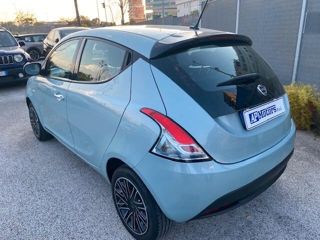 Lancia Ypsilon 1.0 FireFly 5 porte S&S Hybrid Silver Plus 2024 Iva Deducbile