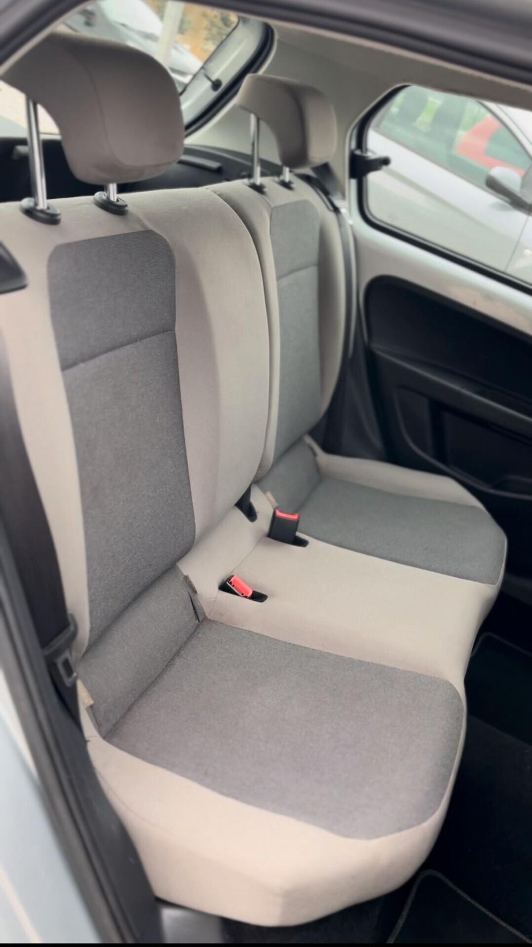 Volkswagen up! 1.0 75 CV 5p. Cross