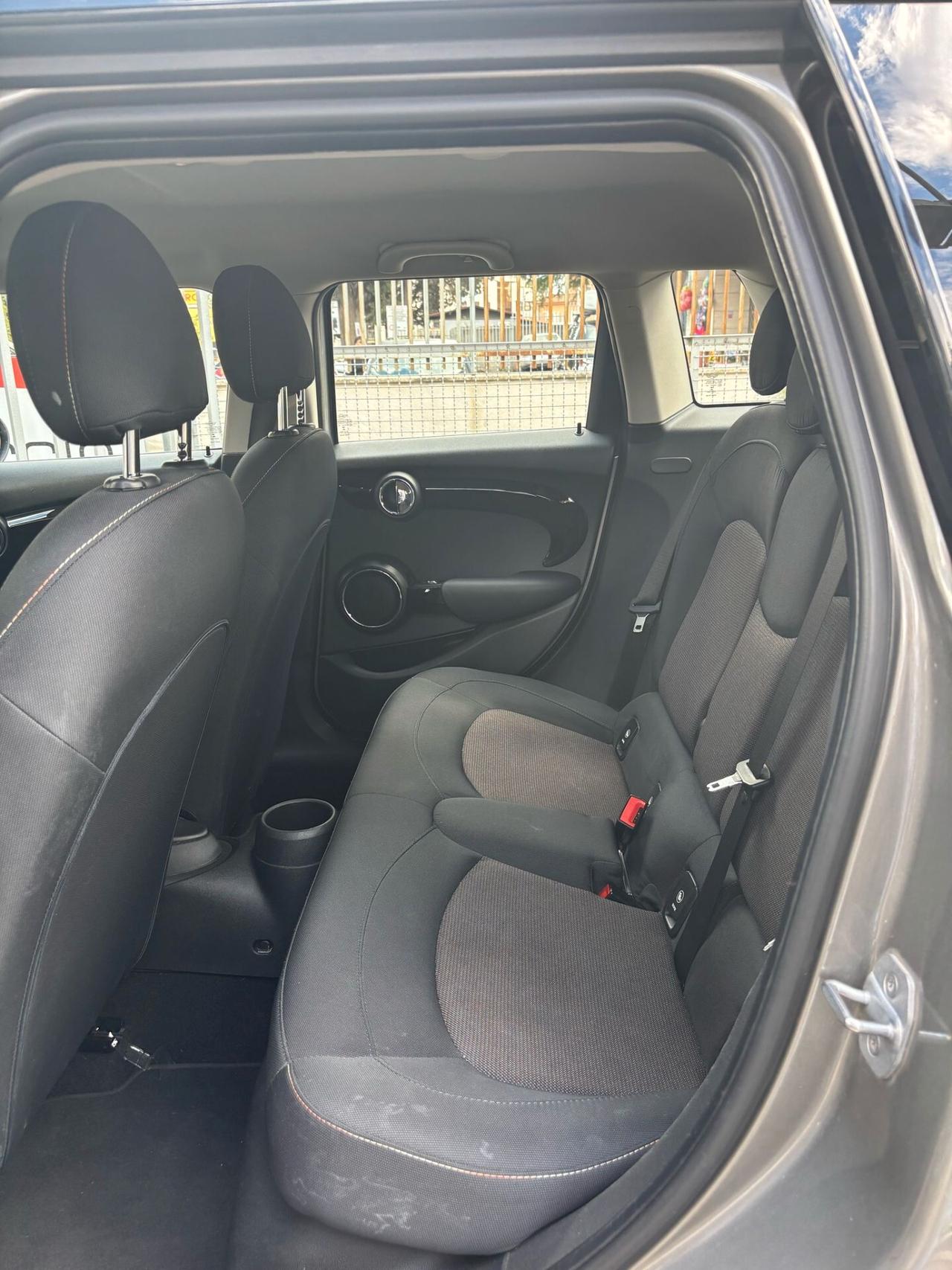 Mini Mini 1.5 Cooper D Business