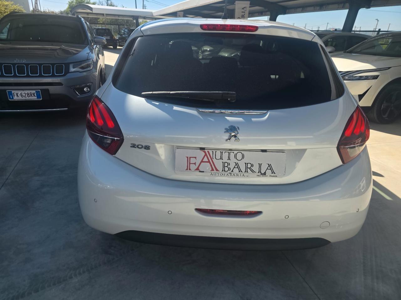 Peugeot 208 PureTech 82 Stop&Start 5 porte Signature