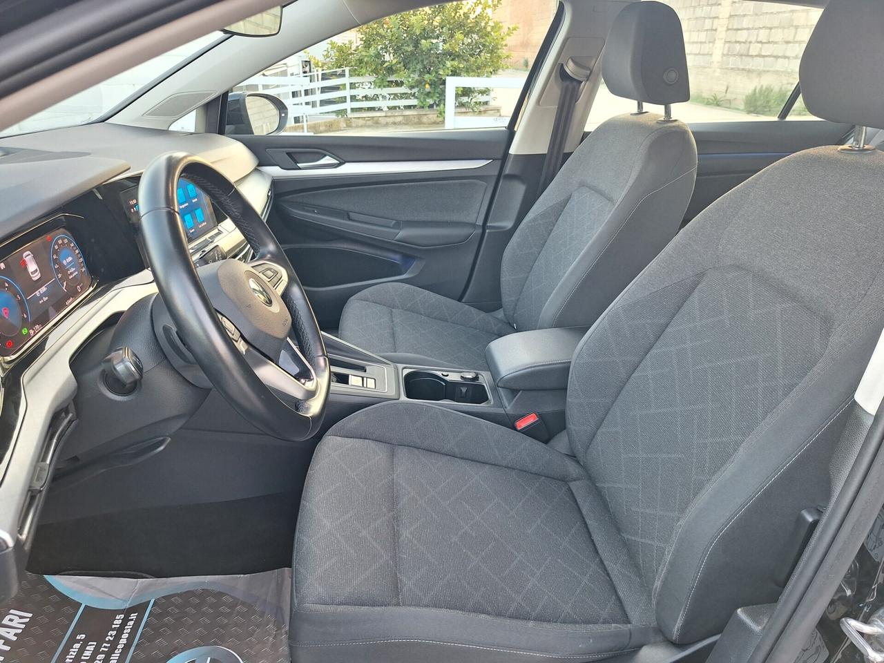 Volkswagen Golf LIFE TDI 115cv DSG NAV+RETROCAM. - 2022