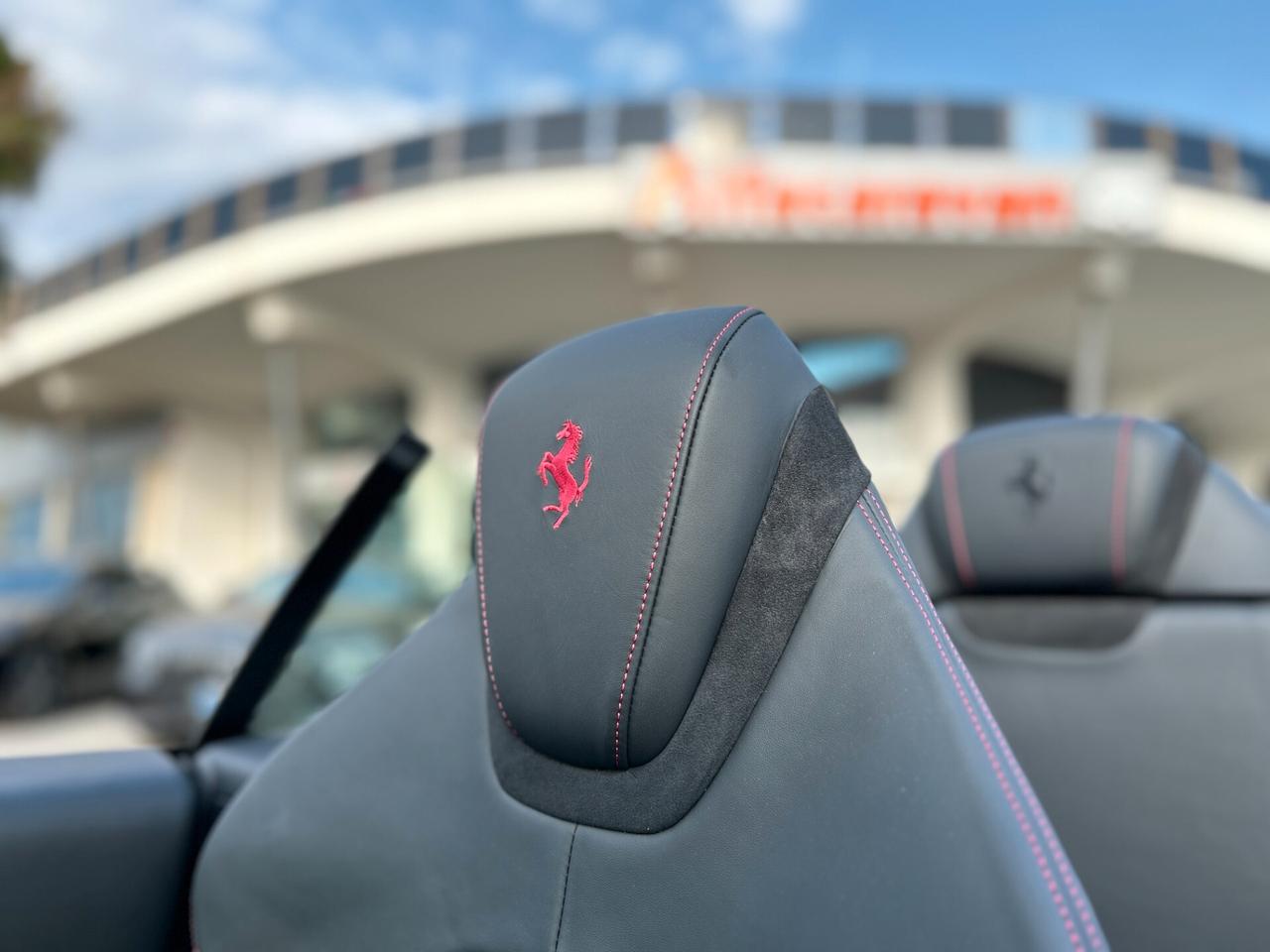 Ferrari Roma Spider 3.9 F1 dct