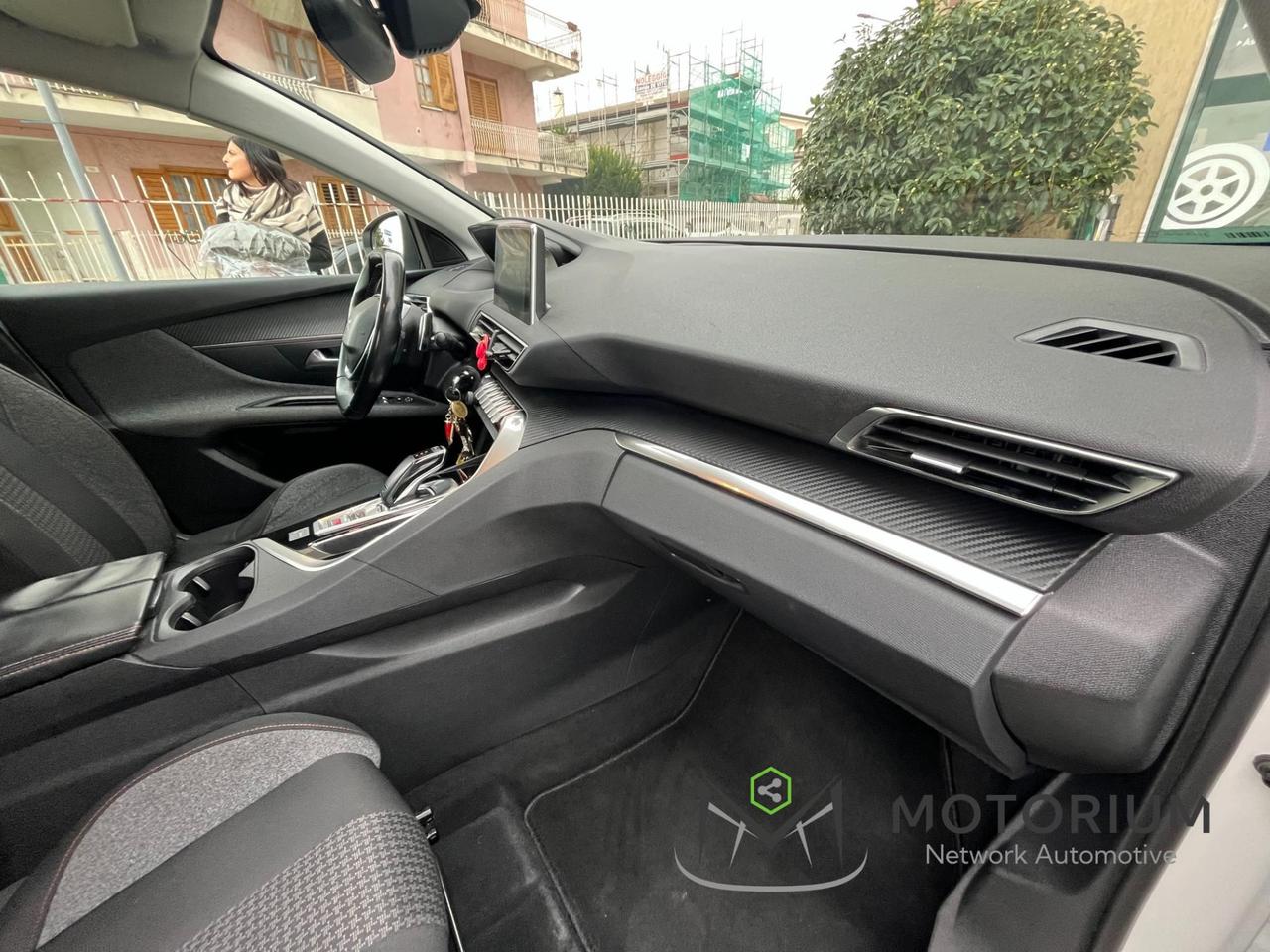 Peugeot 3008 BlueHDi 130 SeS EAT8