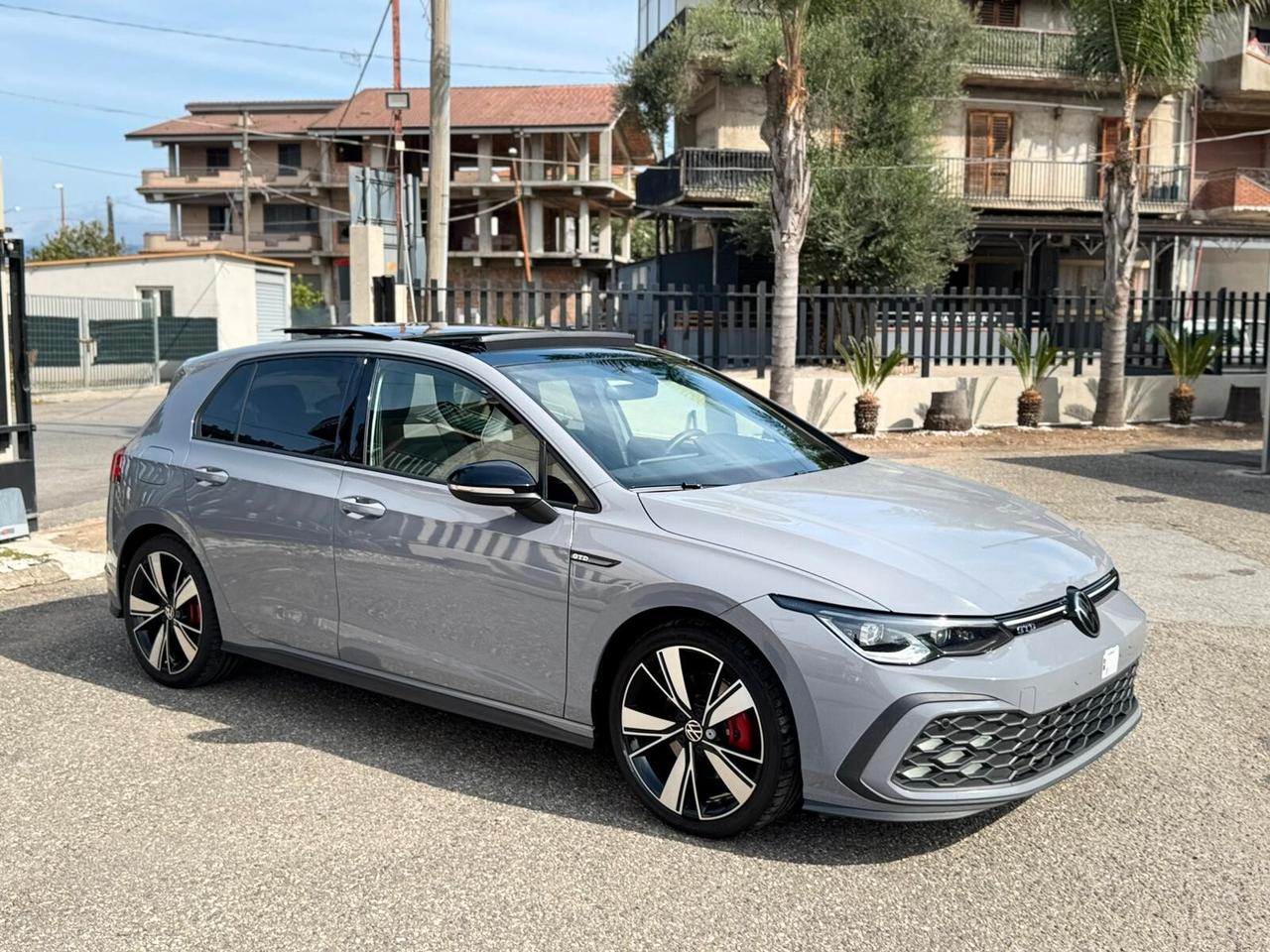 Volkswagen Golf 2.0 TDI GTD DSG full