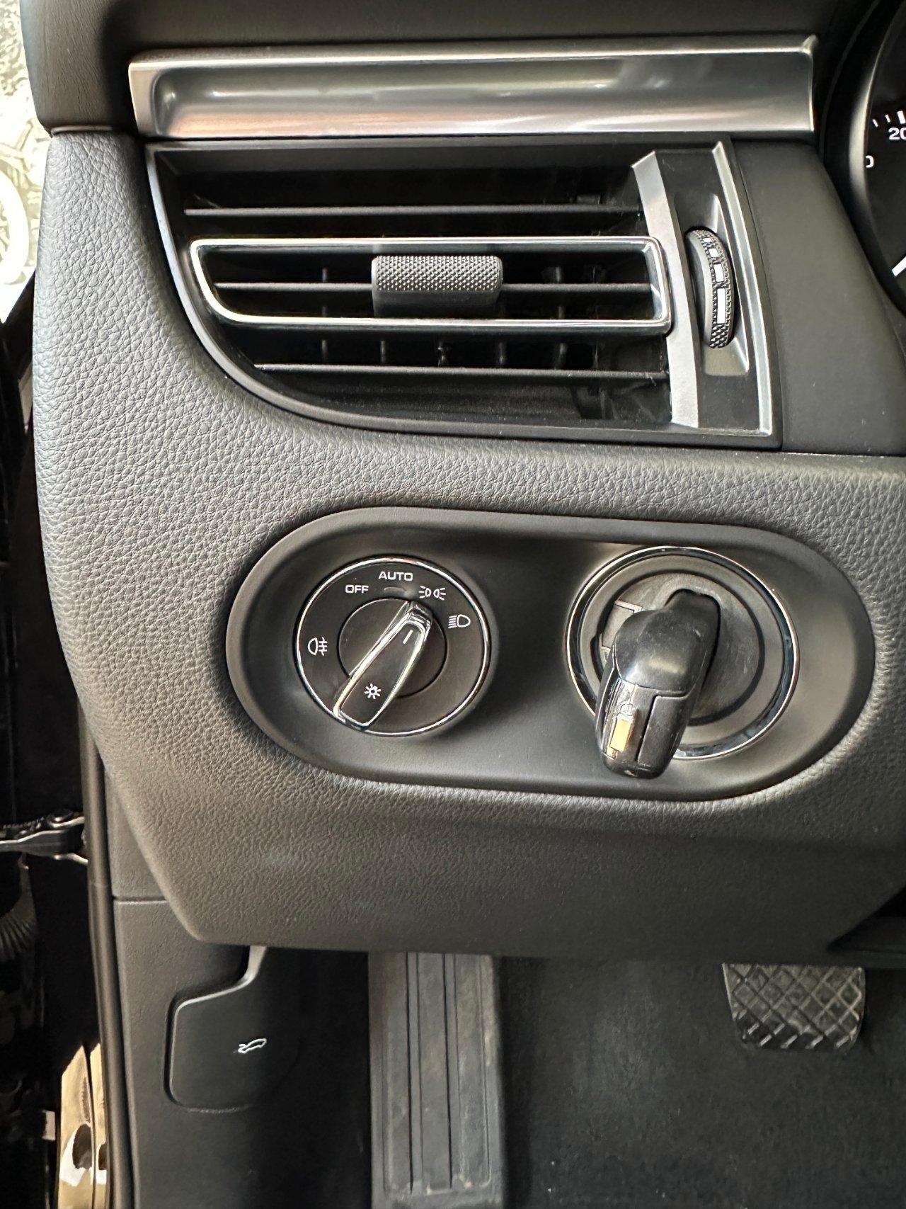 Porsche Macan 2.0 PDK - 21"-Tetto-Camera 360-PASM-PDLS-Scarichi