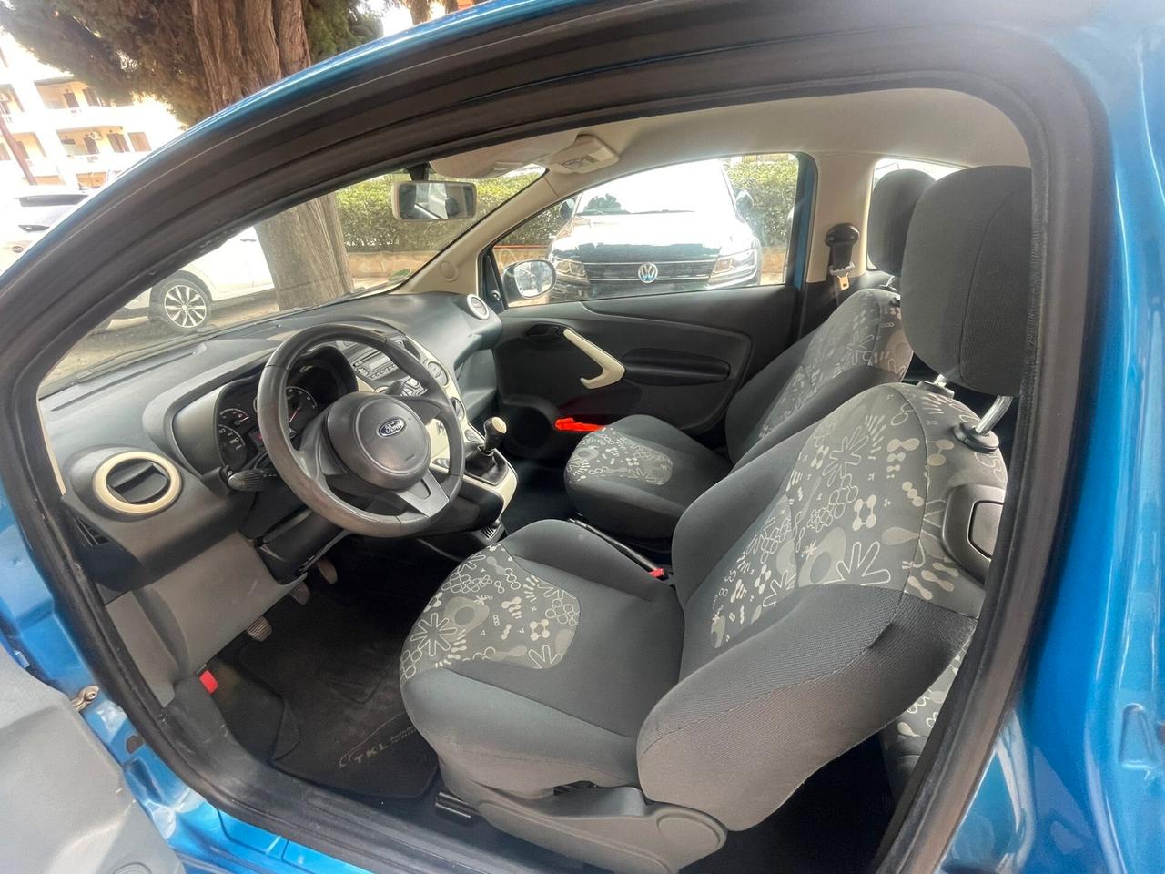 Ford Ka 1.2 8V 69 CV Black&White Edition