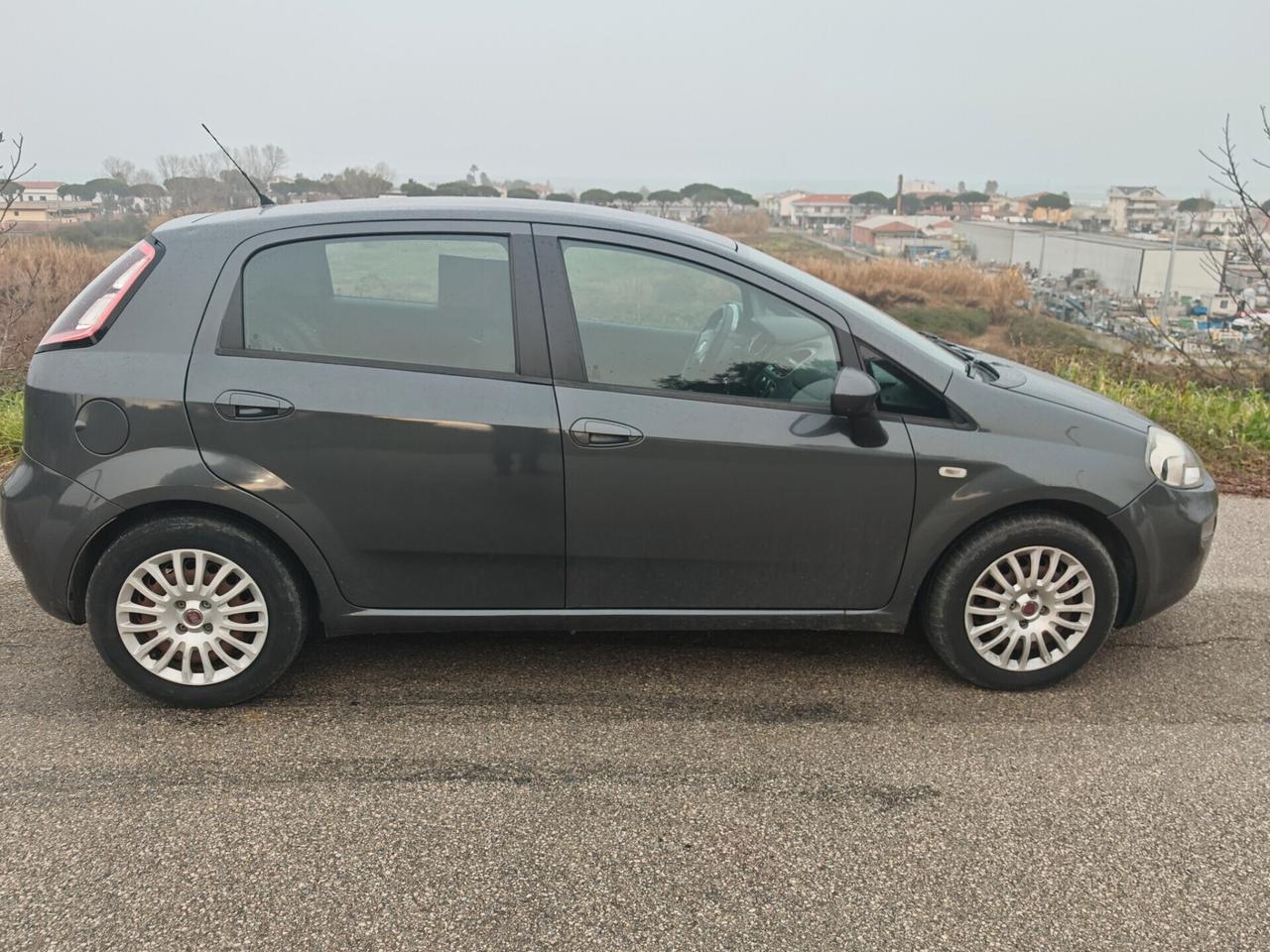 Fiat Punto Evo 1.3 MJT 85CV OK NEOPATENTATI .