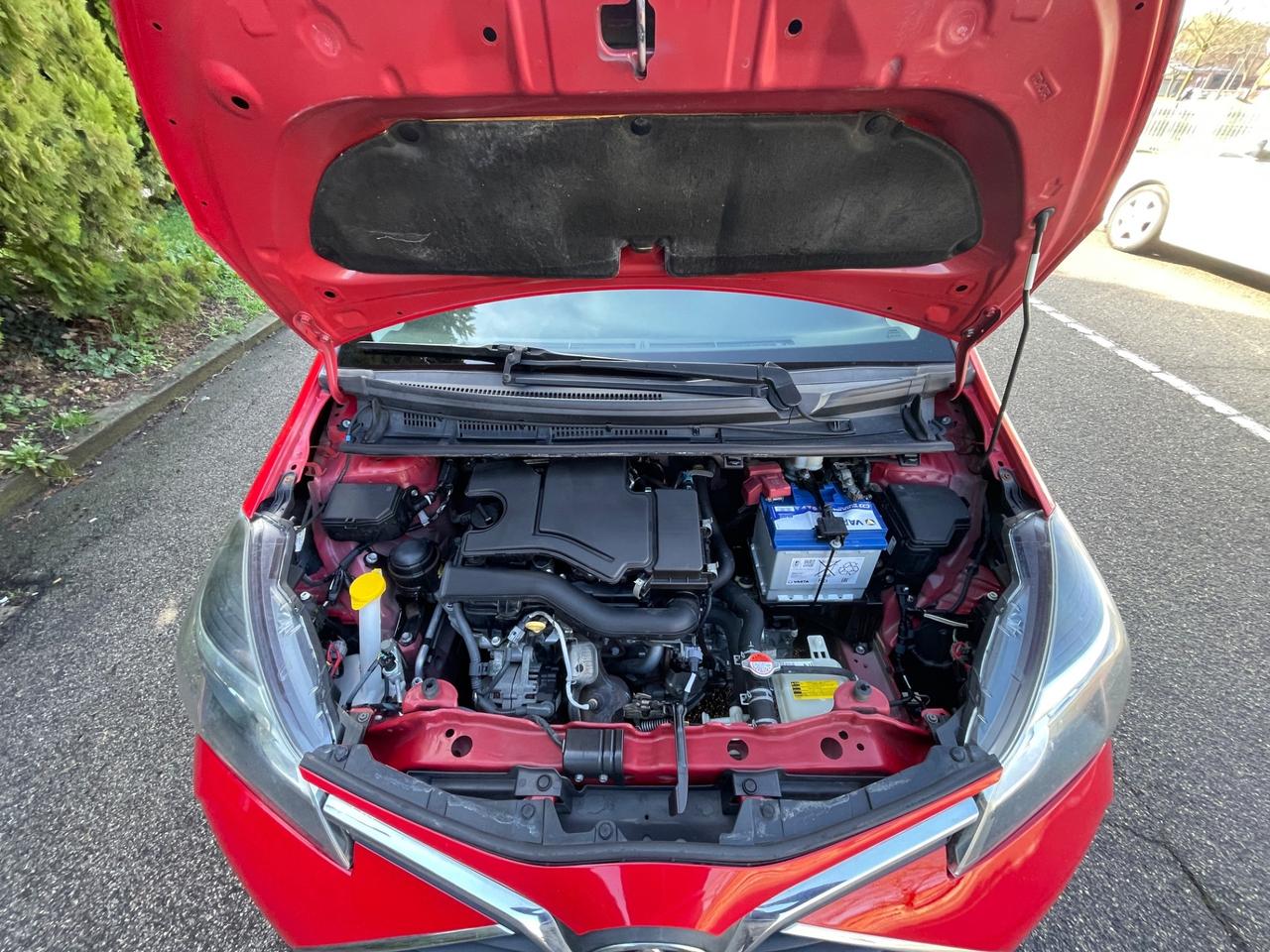 Toyota Yaris 1.0 5 porte Lounge