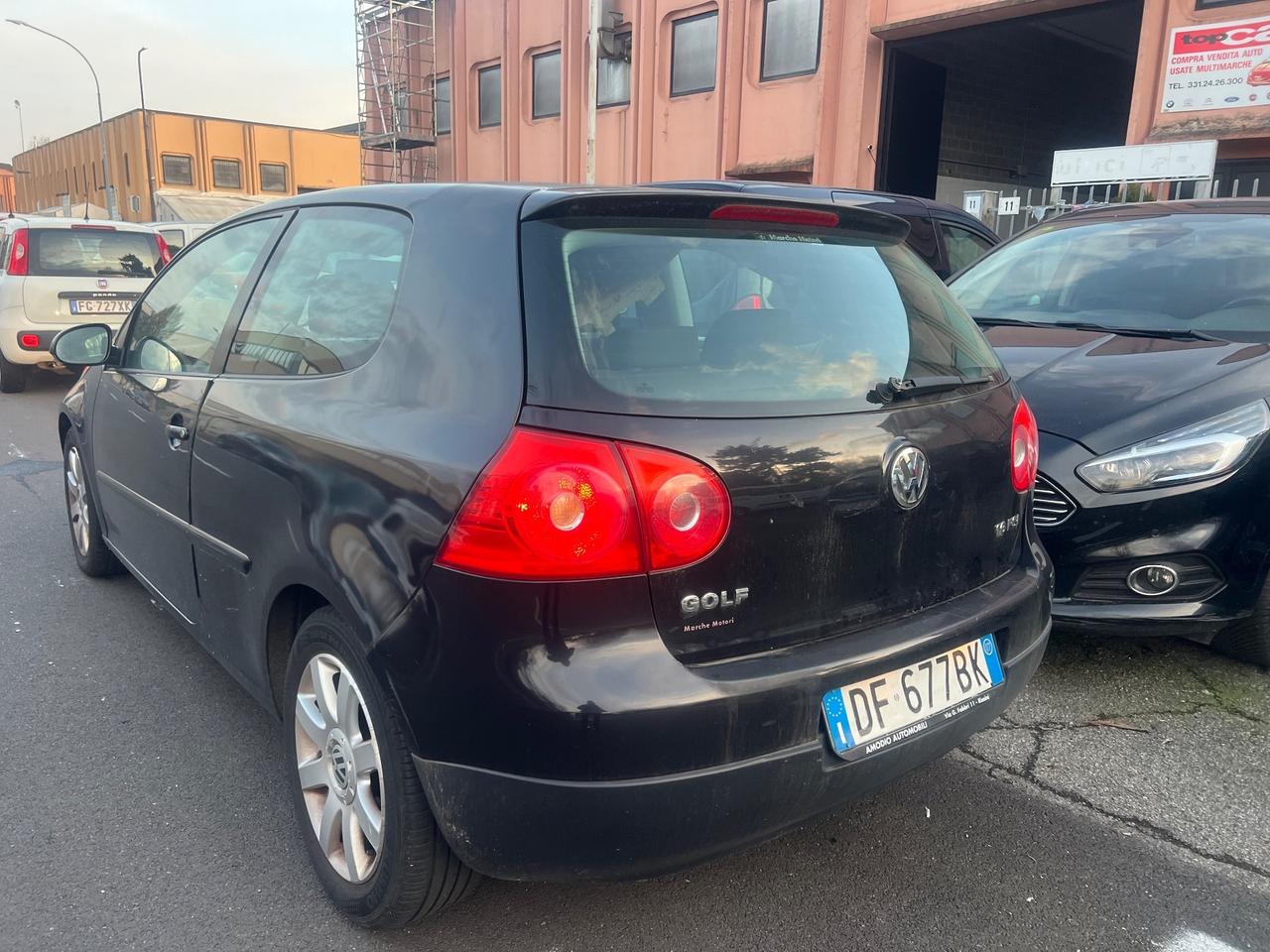 Volkswagen Golf 1.6 16V FSI 3p. Sportline