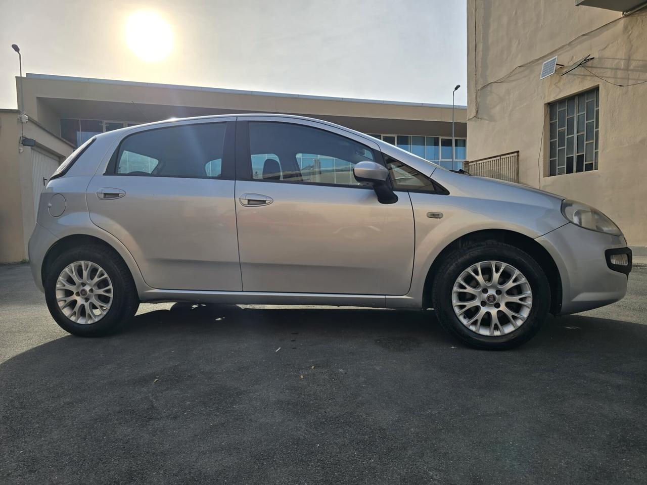 Fiat Punto evo 1.2 dynamic 130 mila km perfetta neopatentati ok