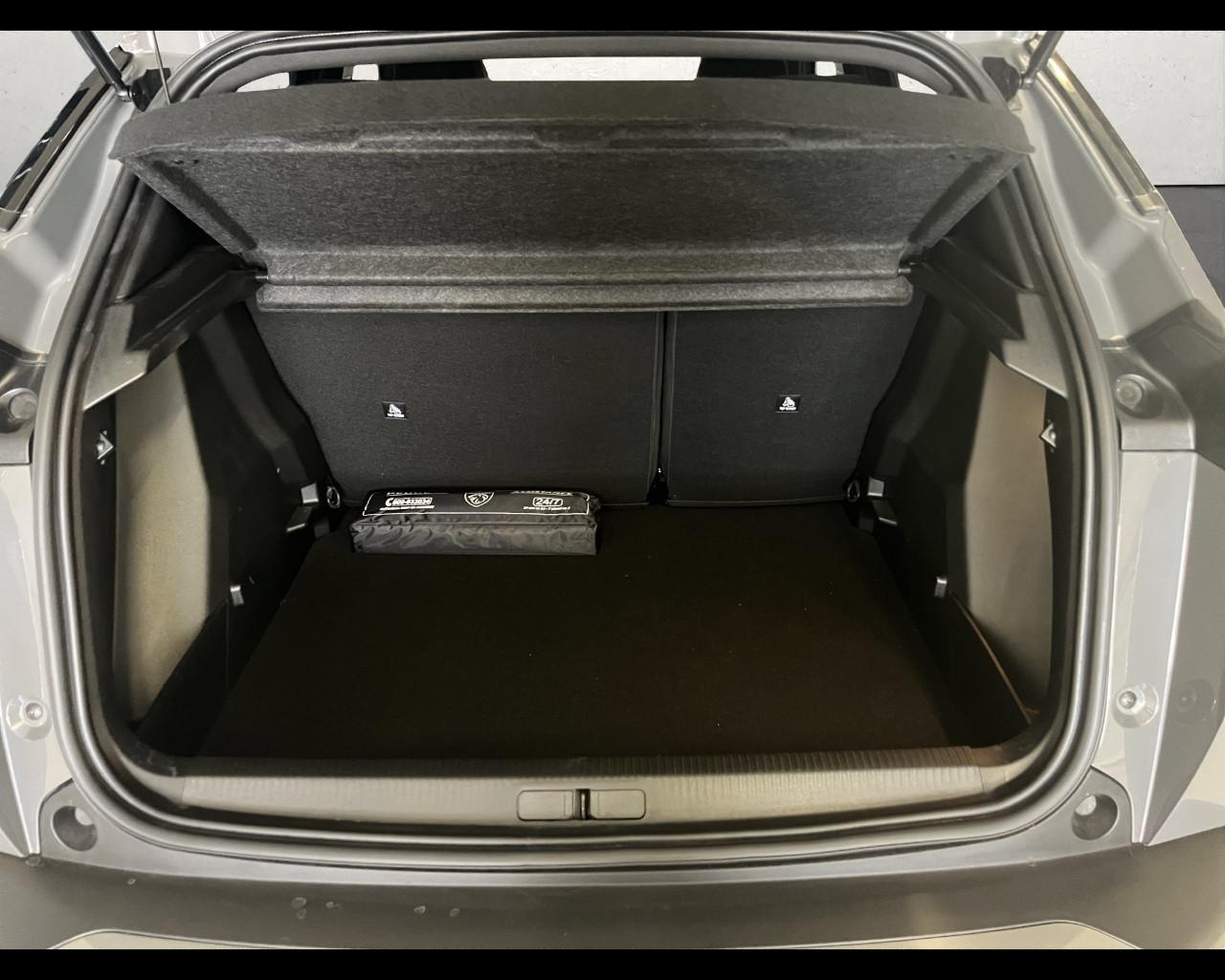 PEUGEOT 2008 Allure Hybrid 145 e-DCS6