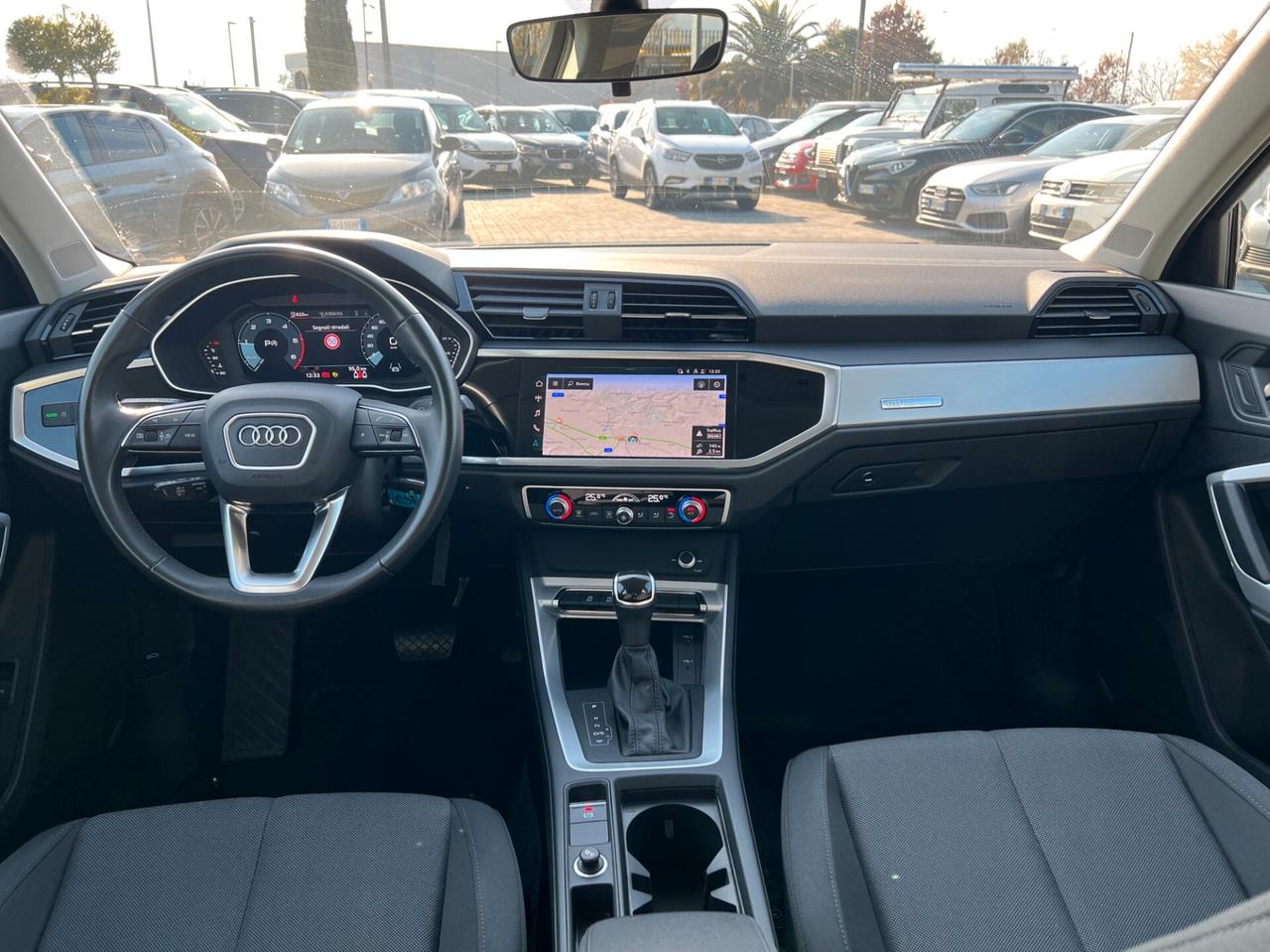 Audi Q3 35 2.0 TDI 150CV S tronic Business - UNIPRO