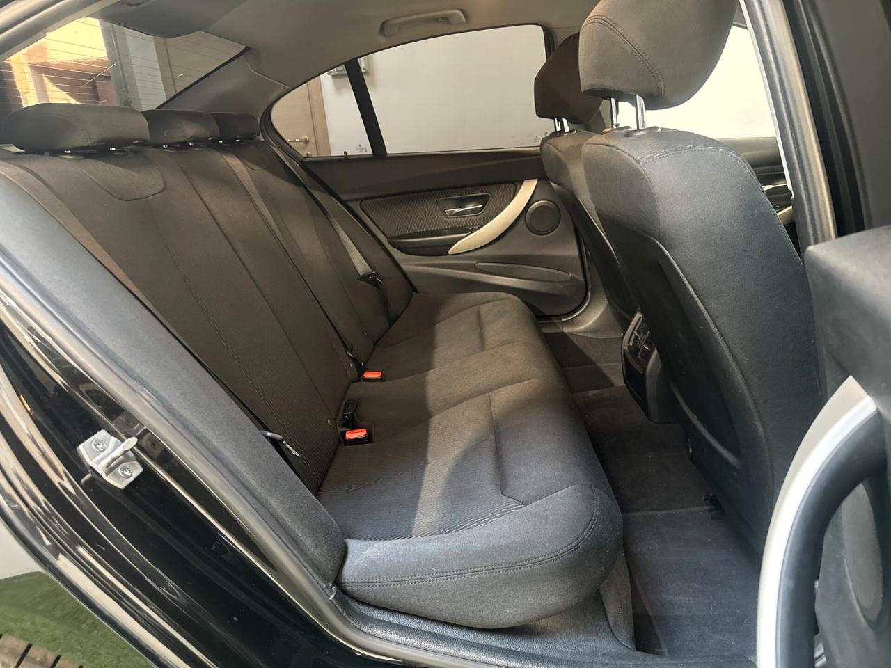 Bmw 316i BERLINA EURO6 NAVIGATORE