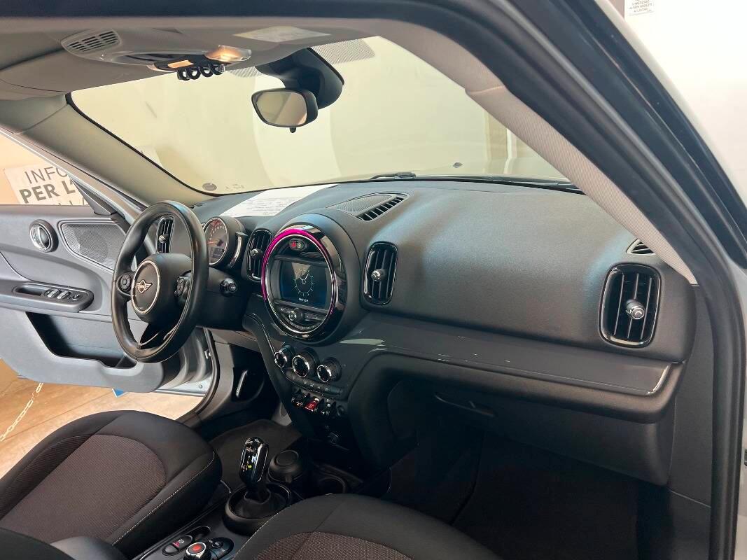 Mini Countryman 1.5 One D Business auto 7m