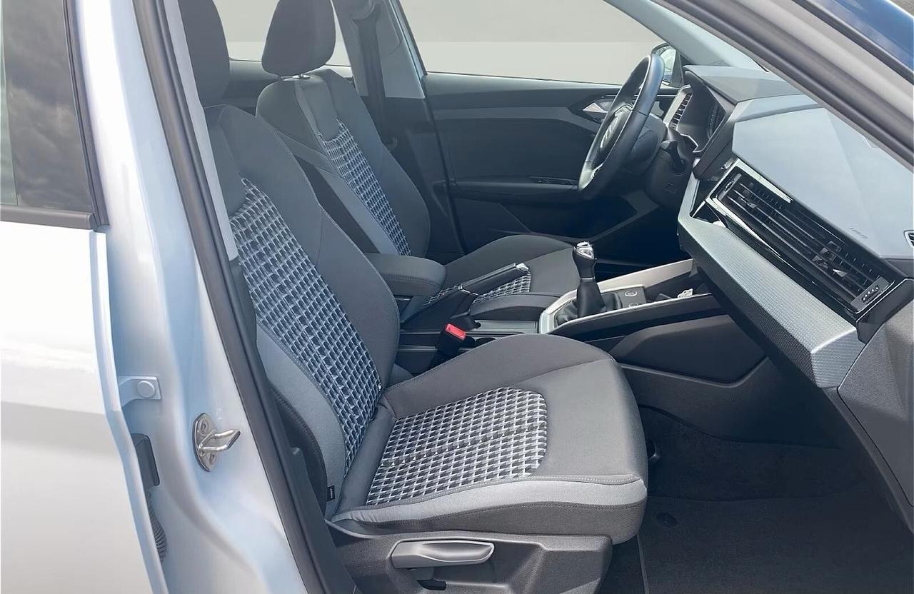 Audi A1 citycarver 30 TFSI Identity Contrast