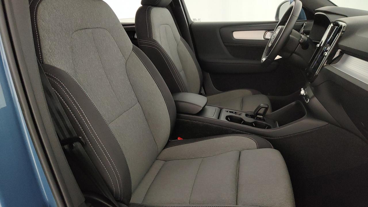 VOLVO XC40 2.0 b3 Core auto