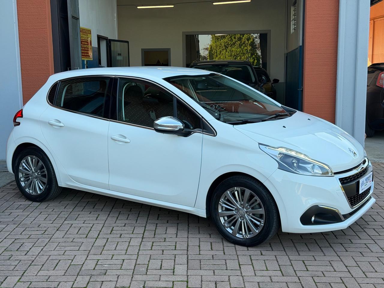 Peugeot 208 Stop&Start 5 porte Allure