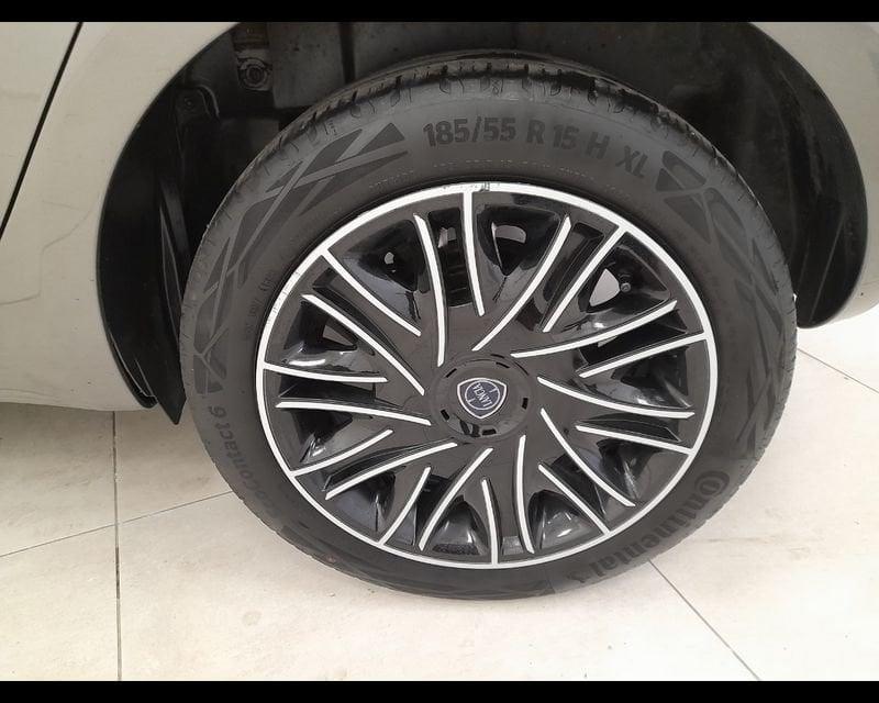 Lancia Ypsilon III 2021 1.0 firefly hybrid Silver s&s 70cv 5p.ti