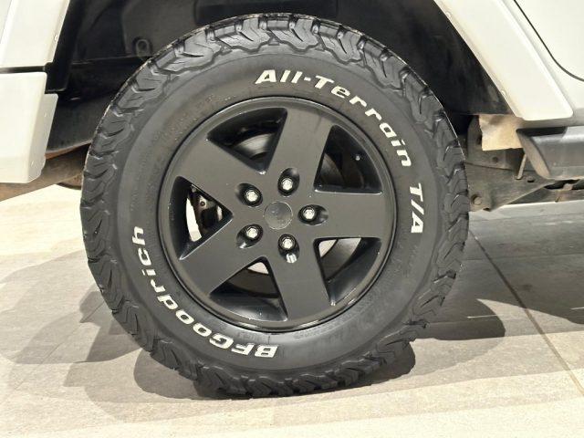 JEEP Wrangler Unlimited 2.8 CRD DPF Sahara Auto