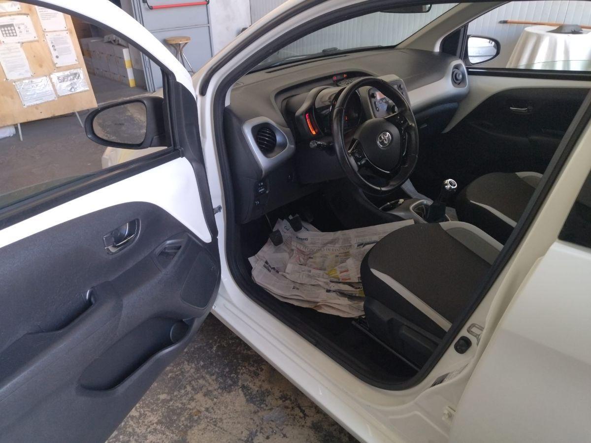 TOYOTA Aygo 1.0 VVT-i 69 CV 5 porte x-cool