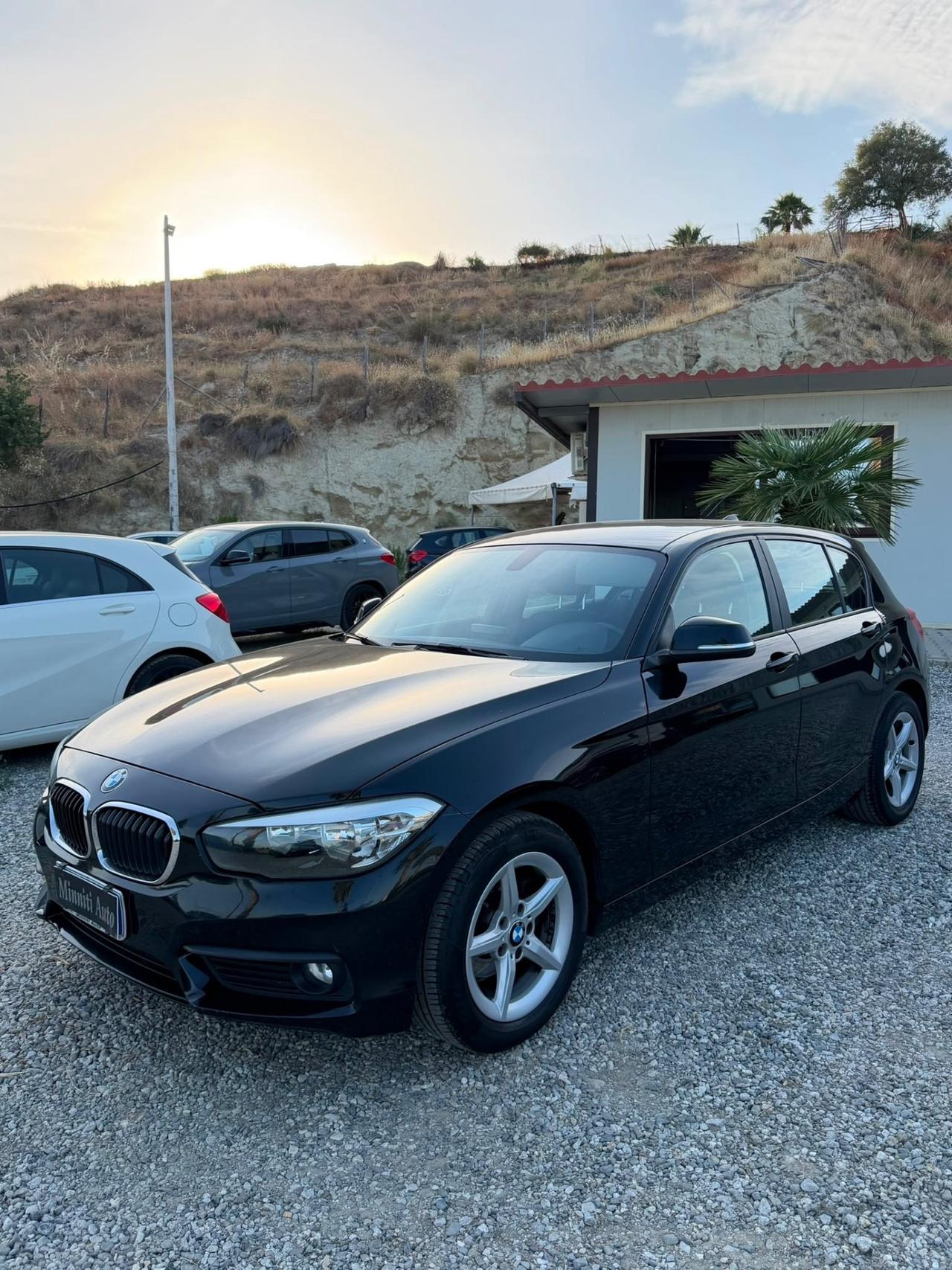 Bmw 116 116d 5p. Urban
